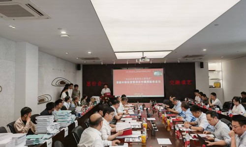 天气热身上起红斑不痛不痒-【天气热身上长痘痘是什么原因】天气热身上痒怎么回事 - 天气热身上长小水泡网